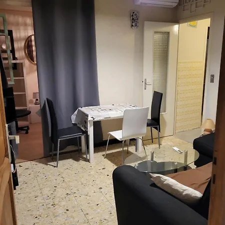 Apartmán 2 Pieces Pour 4 Personnes Proche Tram